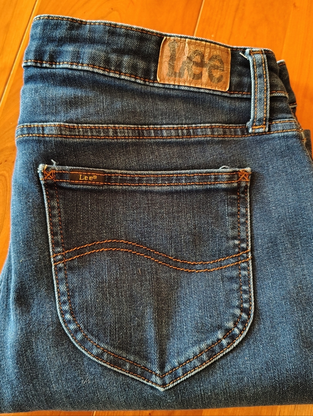 Lee Jeans Ladies Size 14 Straight Leg Excellent Condition